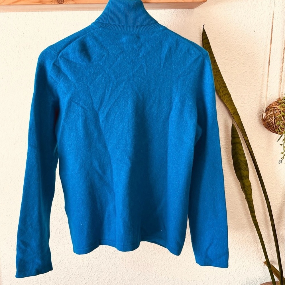 Lord & Taylor cashmere sweater - Picture 3 of 5